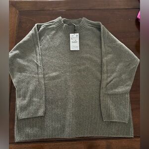 NWT Zara Moss Colored Women’s Oversized Sweater